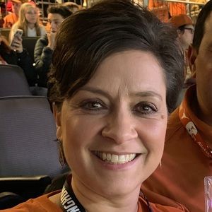 Meet your Posher, Dana